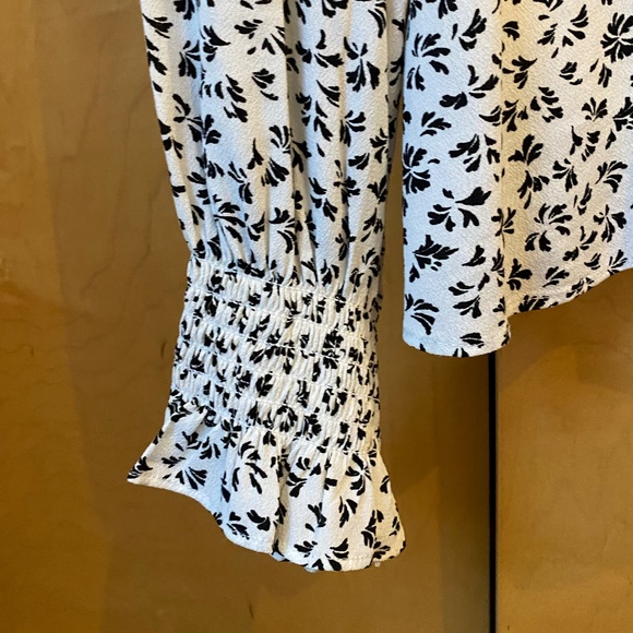 Loft Blouse - Picture 2 of 3